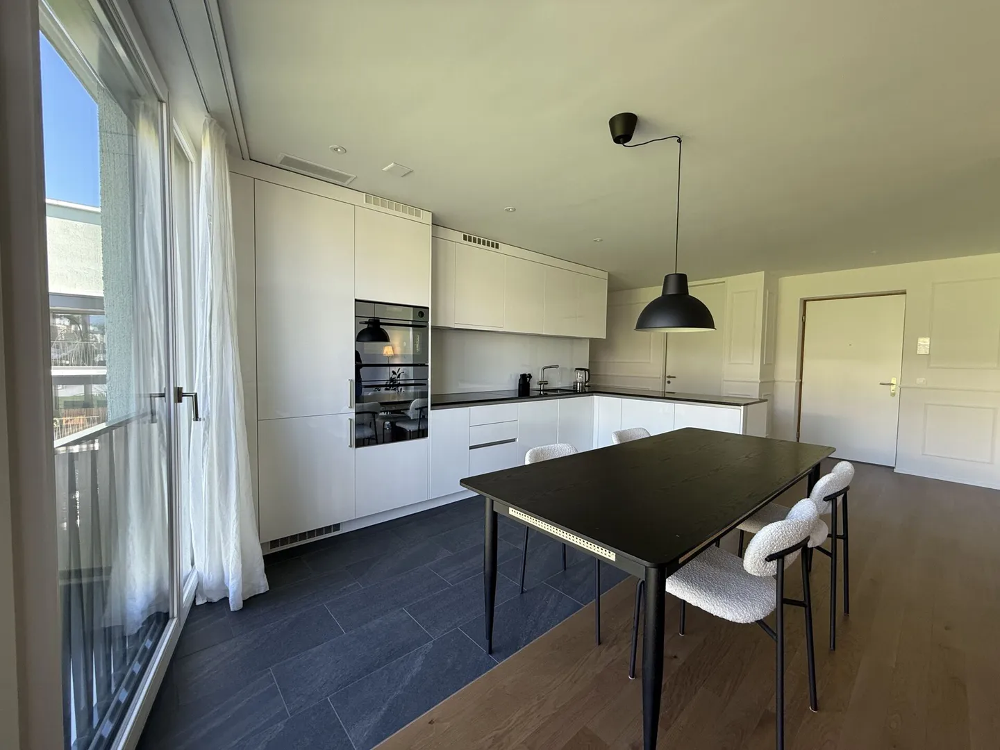 25-311_Moderno appartamento di 4,5 locali - Foto 3 di 11