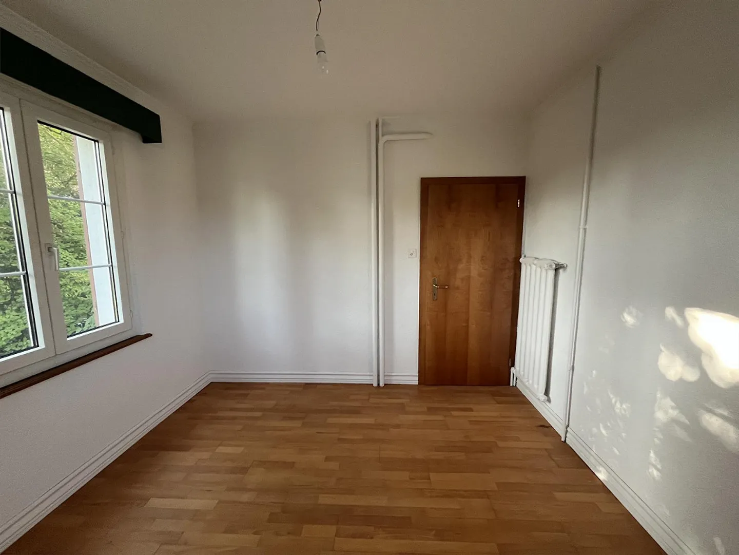 Living like in your own house: private garden, fireplace and old building charm - Photo 3 of 11