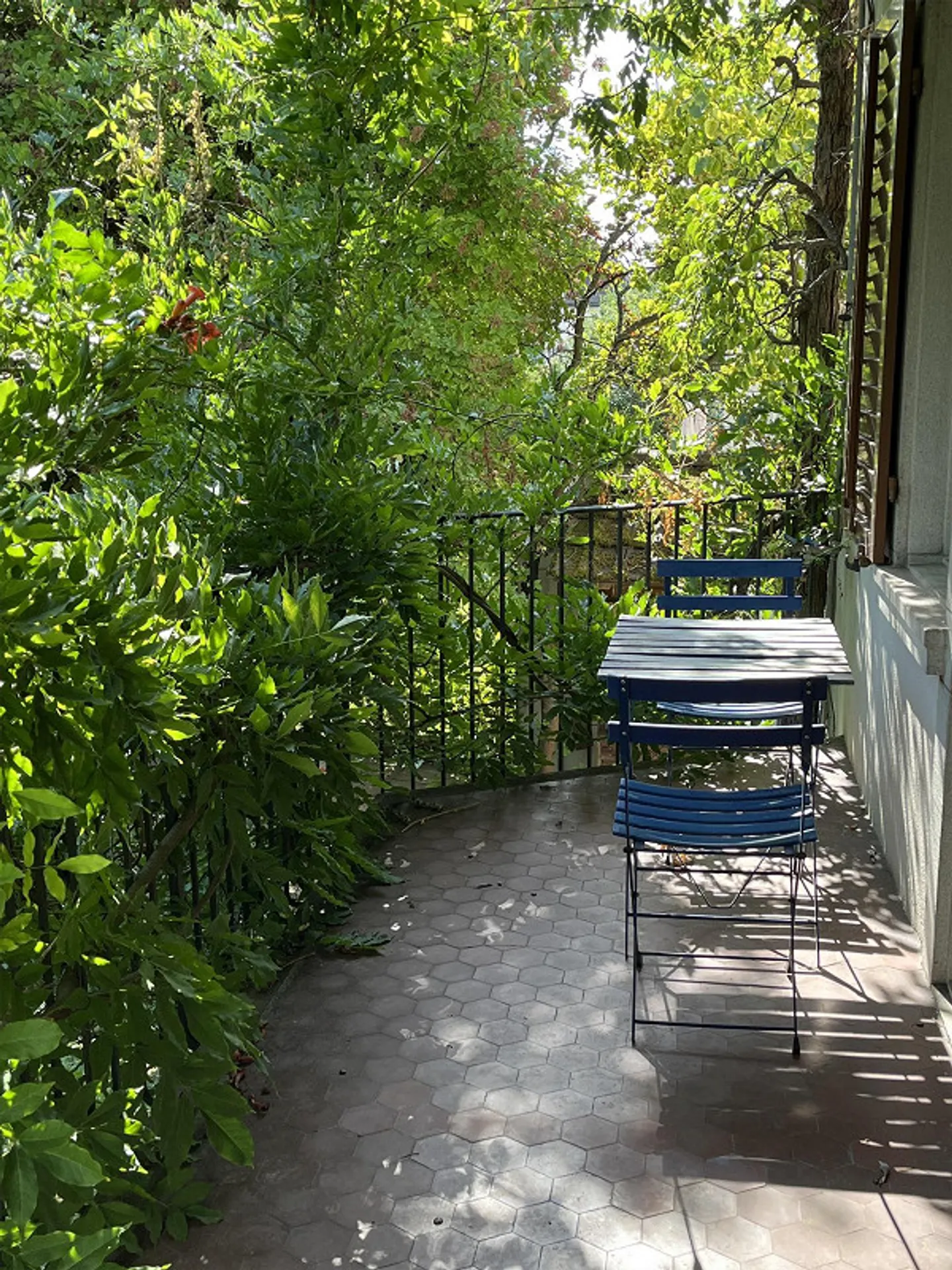 Living like in your own house: private garden, fireplace and old building charm - Photo 7 of 11