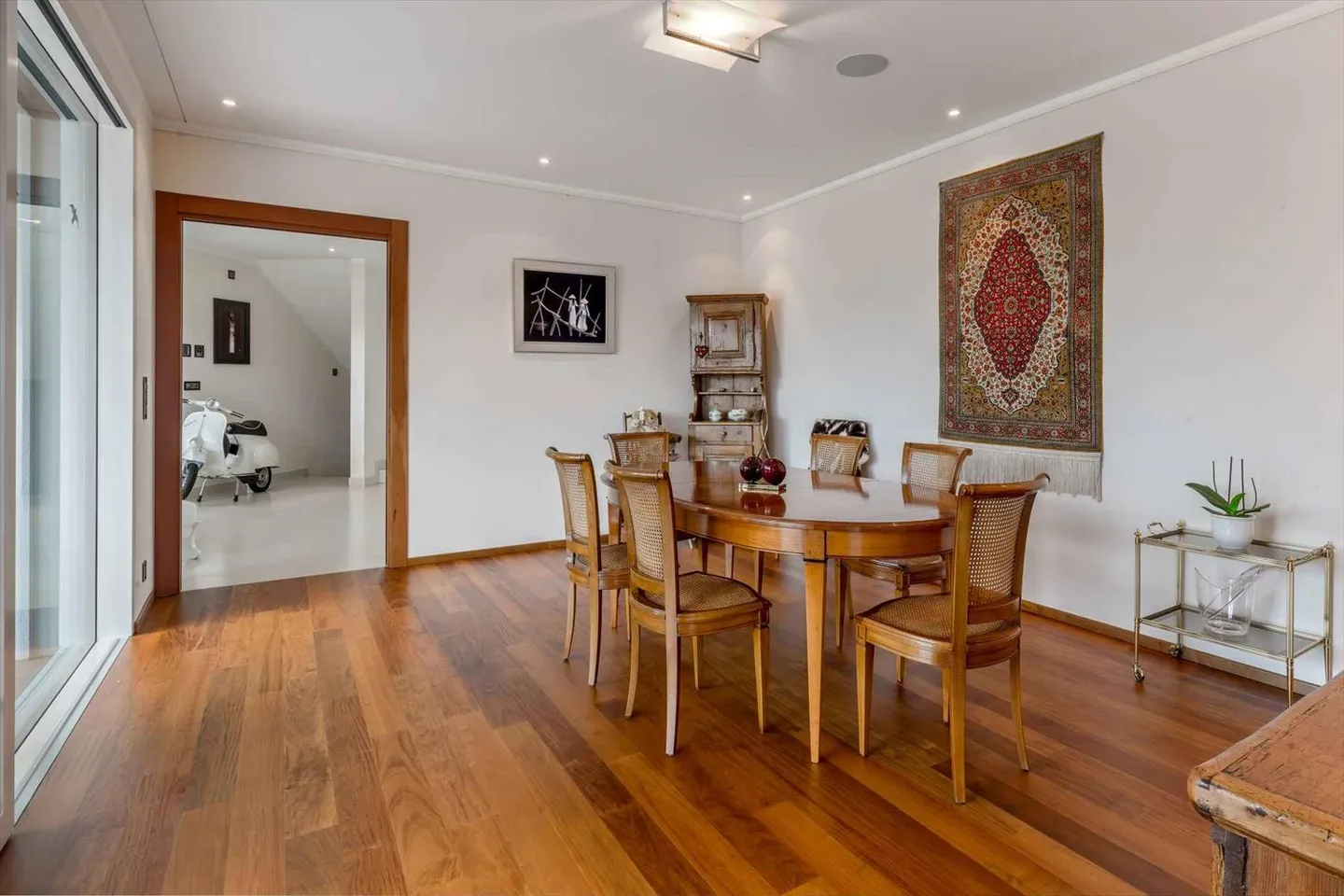 Divine 10-Room Property with Stunning Views of the Freiburg Pre-Alps for Sale in Sorens (Gruyère) - Photo 12 of 13