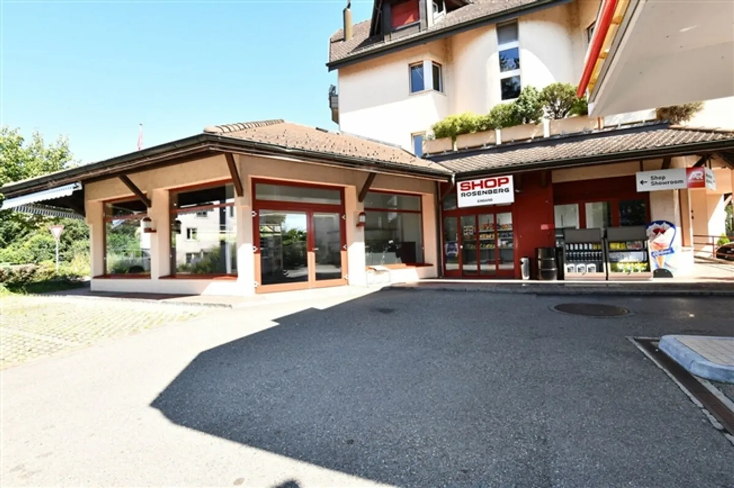 BOUTIQUE AU COEUR DE WALLISELLEN - Photo 8 sur 9