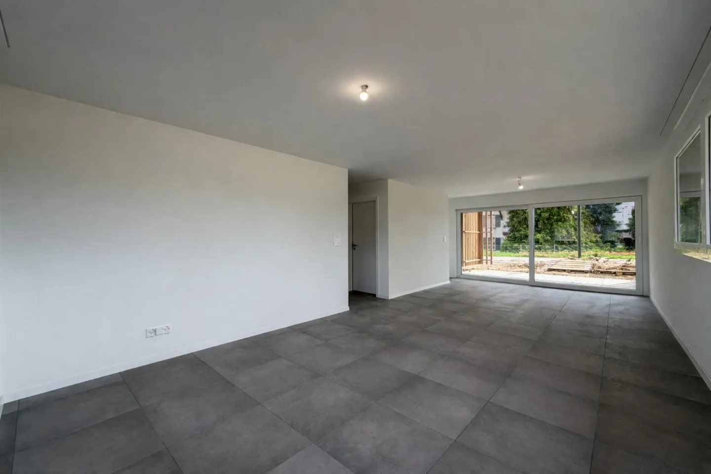 3.5-room apartment on the 1st floor in Siselen - Photo 3 of 9