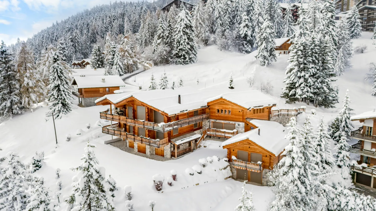 Spazioso chalet di alta gamma nel cuore di Anzère - Foto 1 di 9
