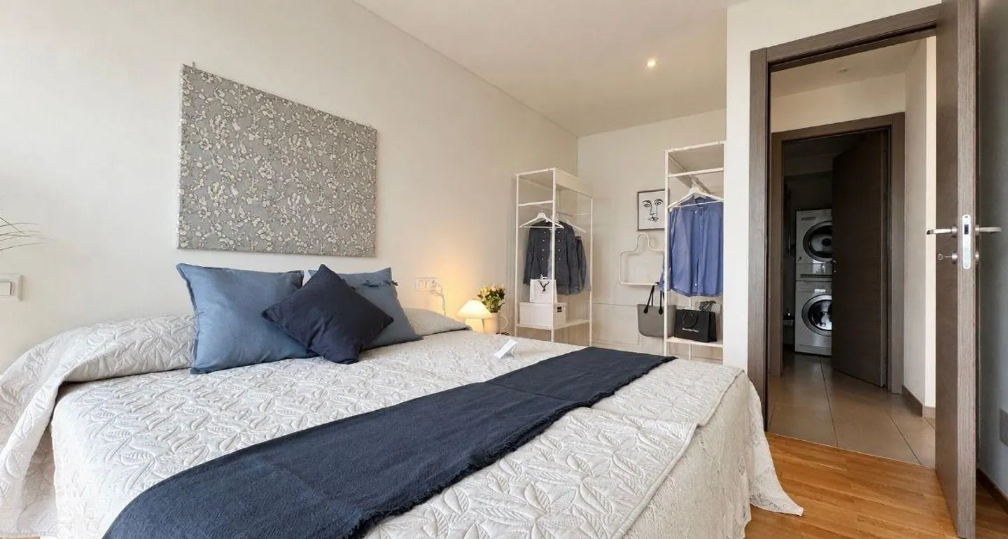 Gravesano - elegantes 2,5-Zimmer-Apartment mit großer Panoramaterrasse - Foto 23 von 27