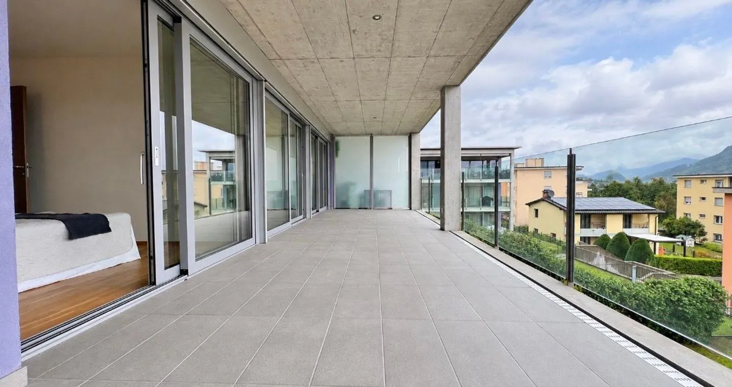 Gravesano - elegantes 2,5-Zimmer-Apartment mit großer Panoramaterrasse - Foto 27 von 27