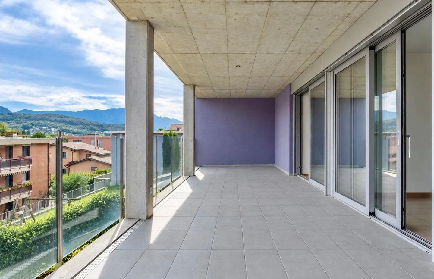 Gravesano - elegantes 2,5-Zimmer-Apartment mit großer Panoramaterrasse - Foto 15 von 27