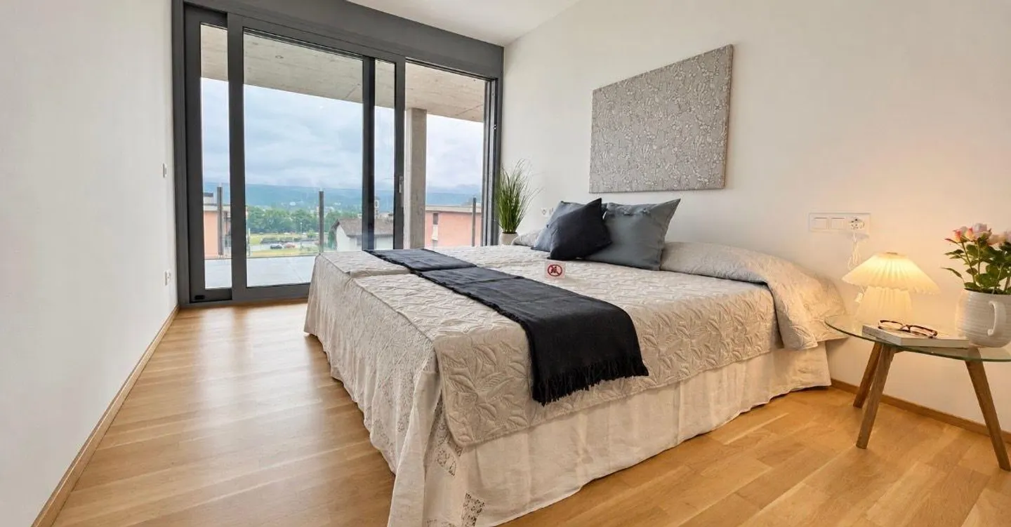 Gravesano - elegantes 2,5-Zimmer-Apartment mit großer Panoramaterrasse - Foto 17 von 27