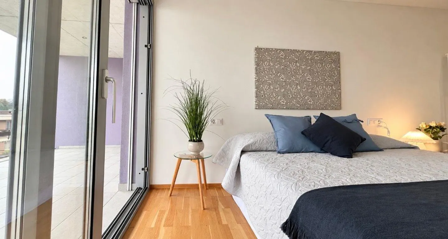Gravesano - elegantes 2,5-Zimmer-Apartment mit großer Panoramaterrasse - Foto 19 von 27