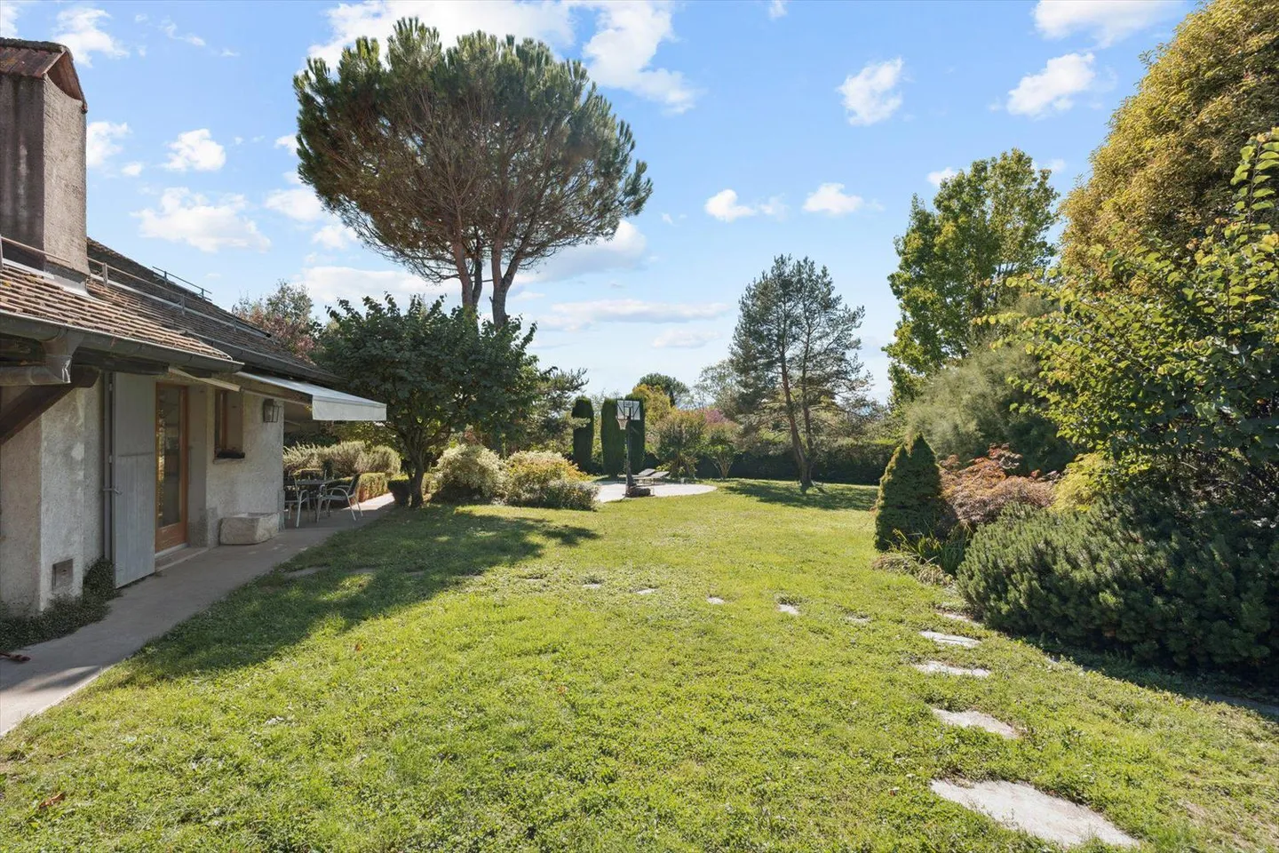 Elegante casa familiare nel cuore della campagna ginevrina - Foto 10 di 10