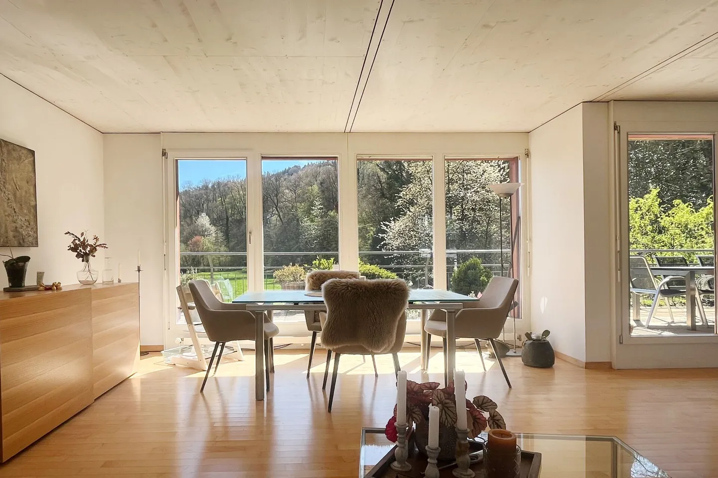 Central Located Maisonette Penthouse Apartment with View into the Green - Photo 3 of 10