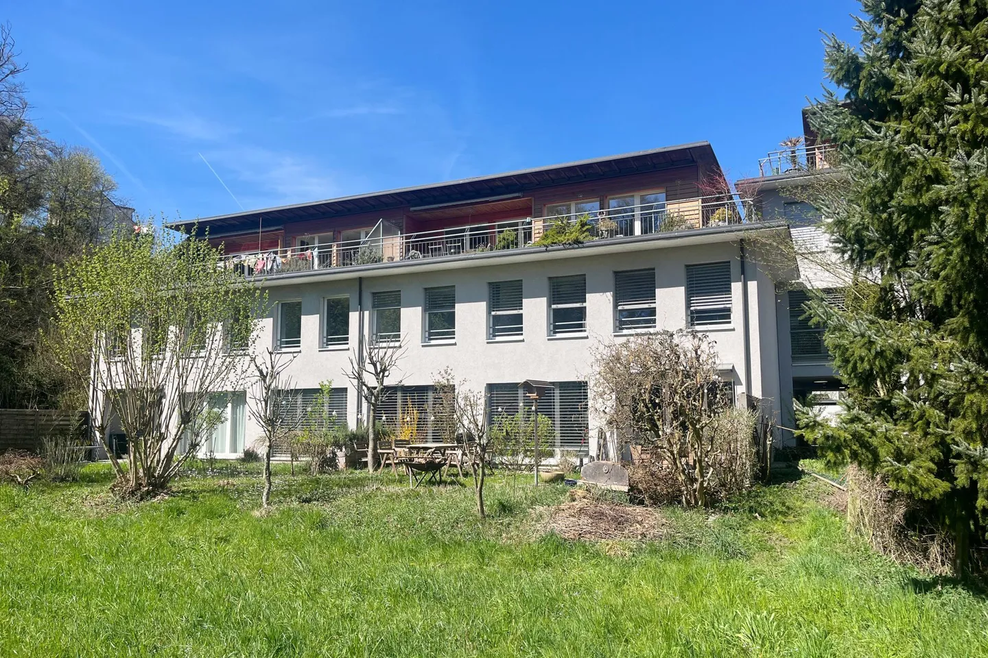 Central Located Maisonette Penthouse Apartment with View into the Green - Photo 1 of 10