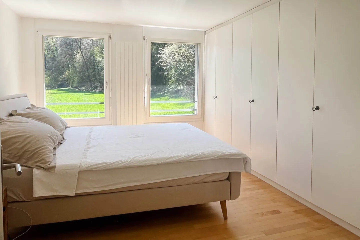 Central Located Maisonette Penthouse Apartment with View into the Green - Photo 8 of 10