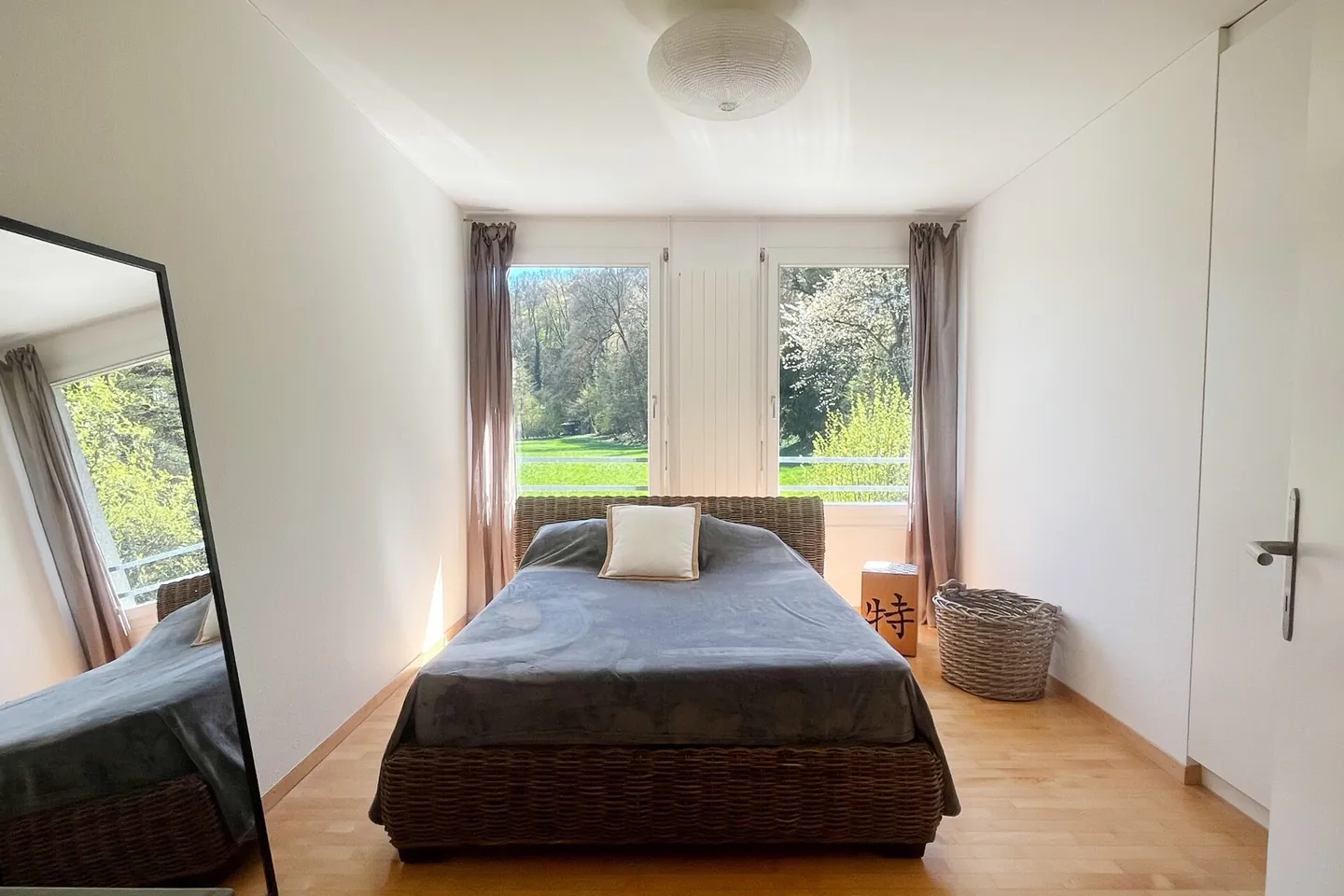 Central Located Maisonette Penthouse Apartment with View into the Green - Photo 9 of 10