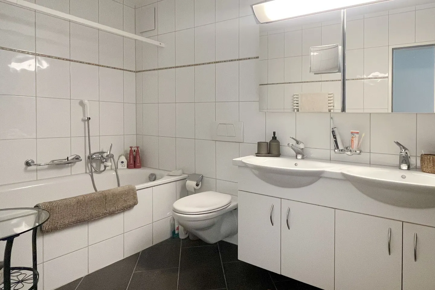 Central Located Maisonette Penthouse Apartment with View into the Green - Photo 10 of 10