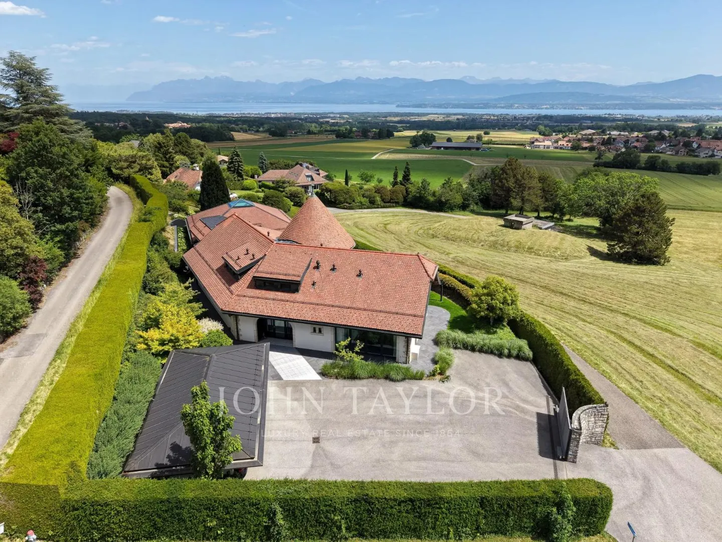 Luxushaus mit Seeblick - Foto 1 von 13