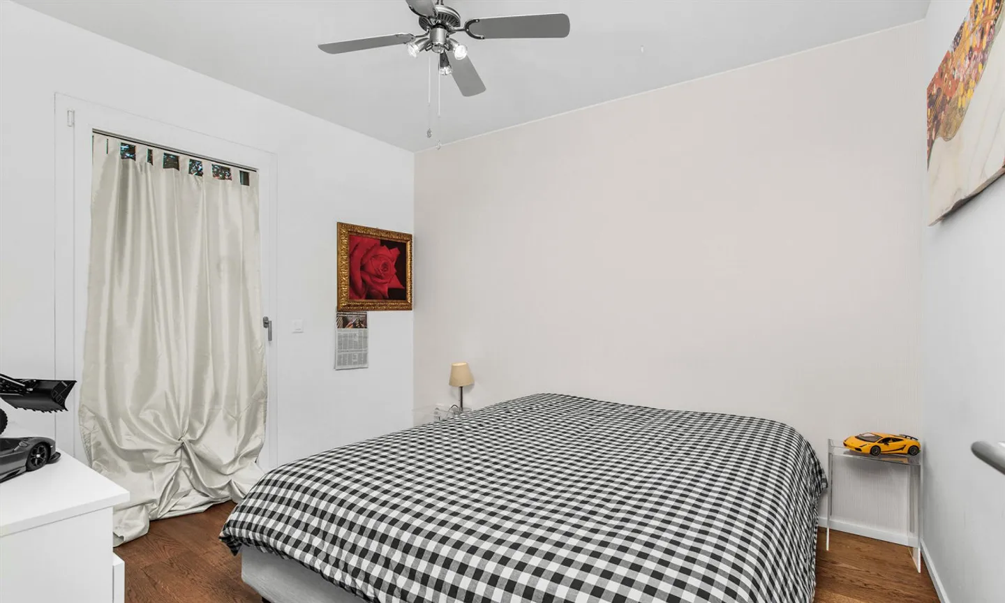 EXKLUSIVE DESIGN-VILLA MIT 6.5 ZIMMERN IN TAVERNE - TORRICELLA - Foto 5 von 9