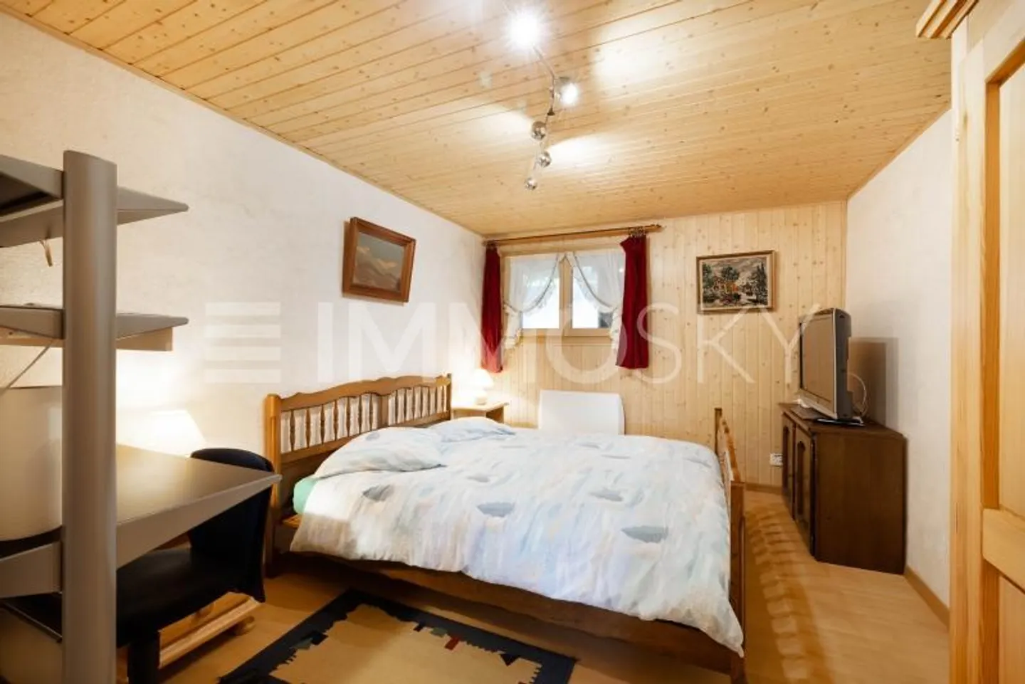 Unique opportunity: housing and investment - Photo 4 of 5