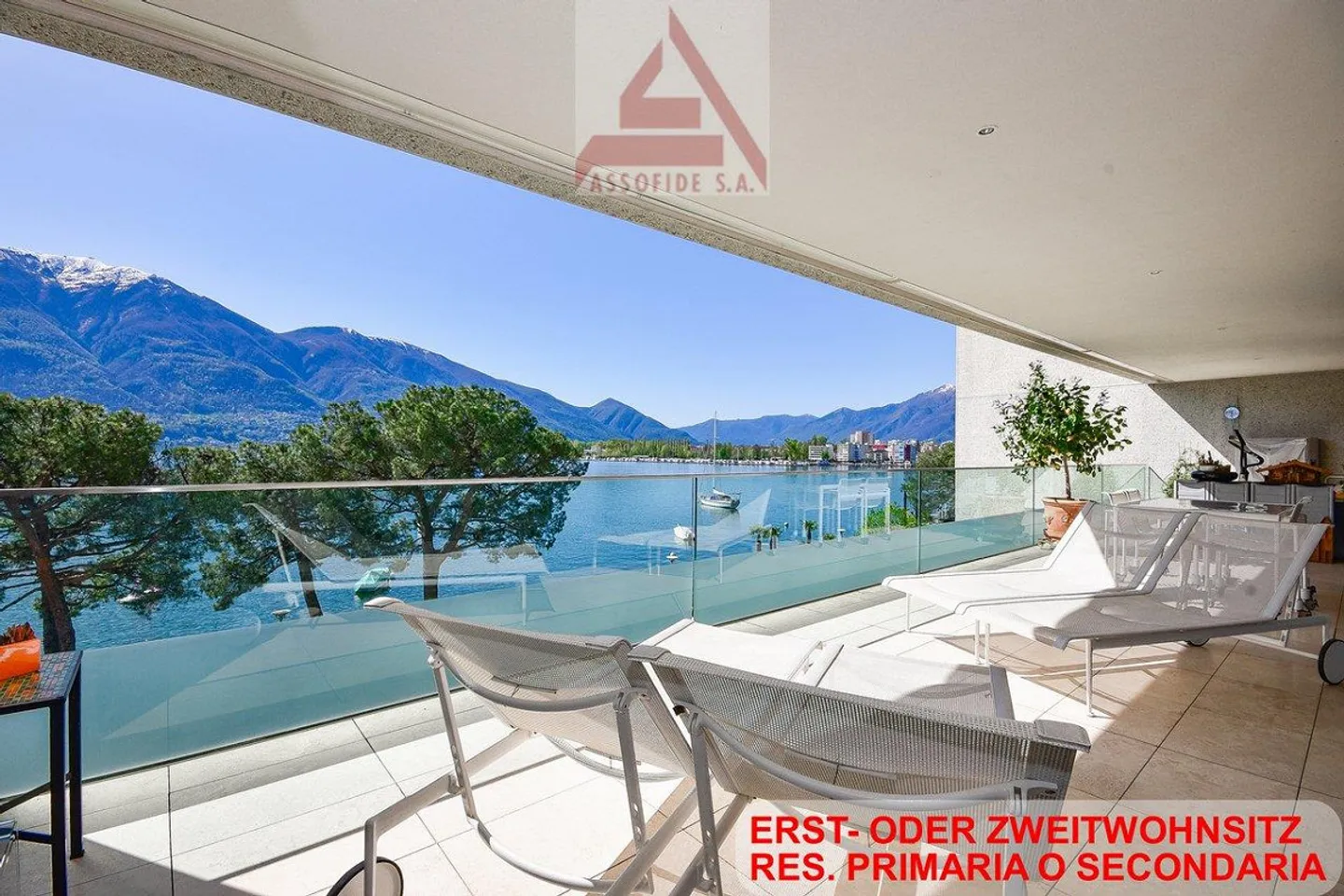 Between Heaven and Lake - Photo 1 of 7