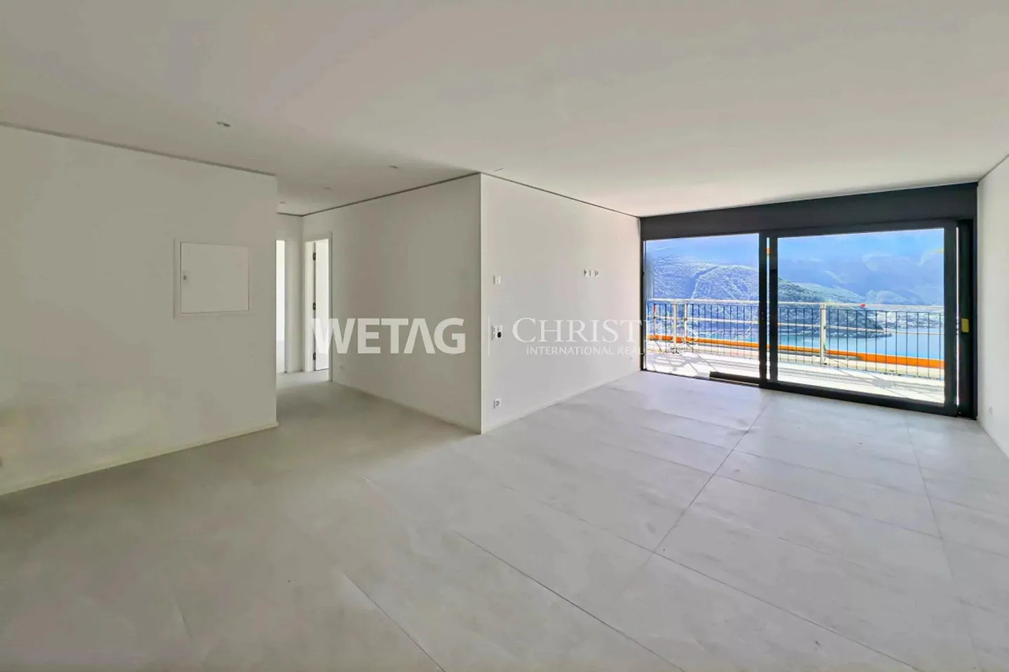 Appartamento 3,5 locali a Carona con grande terrazza e vista sul lago di Lugano in vendita - Foto 2 di 9