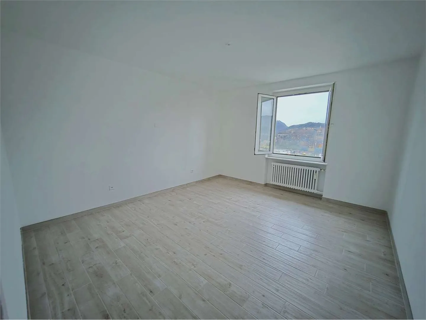 Vacallo - Appartement lumineux de 3 pièces dans un emplacement central avec garage inclus - Photo 5 sur 8