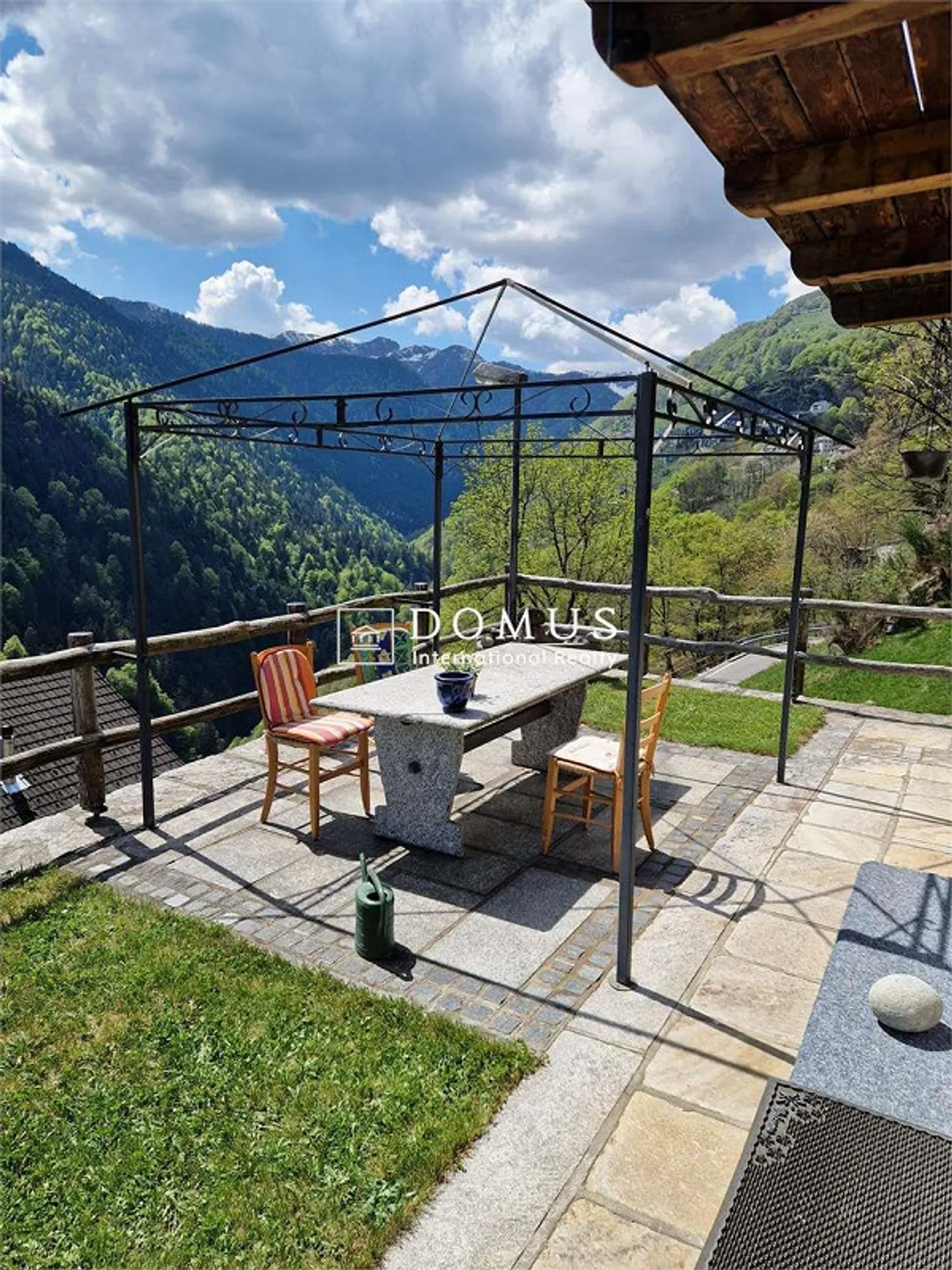 Appartamento Incantevole con Vista - Foto 4 di 13