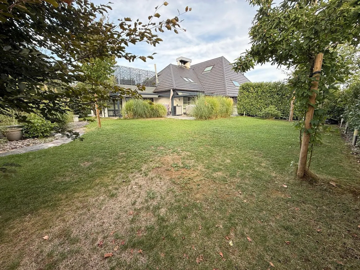 Exklusive 6.5-Zimmer-Villa - Foto 2 von 14