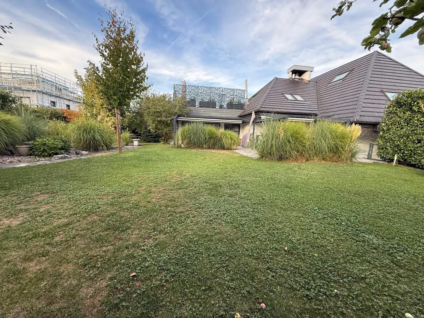Exklusive 6.5-Zimmer-Villa - Foto 1 von 14