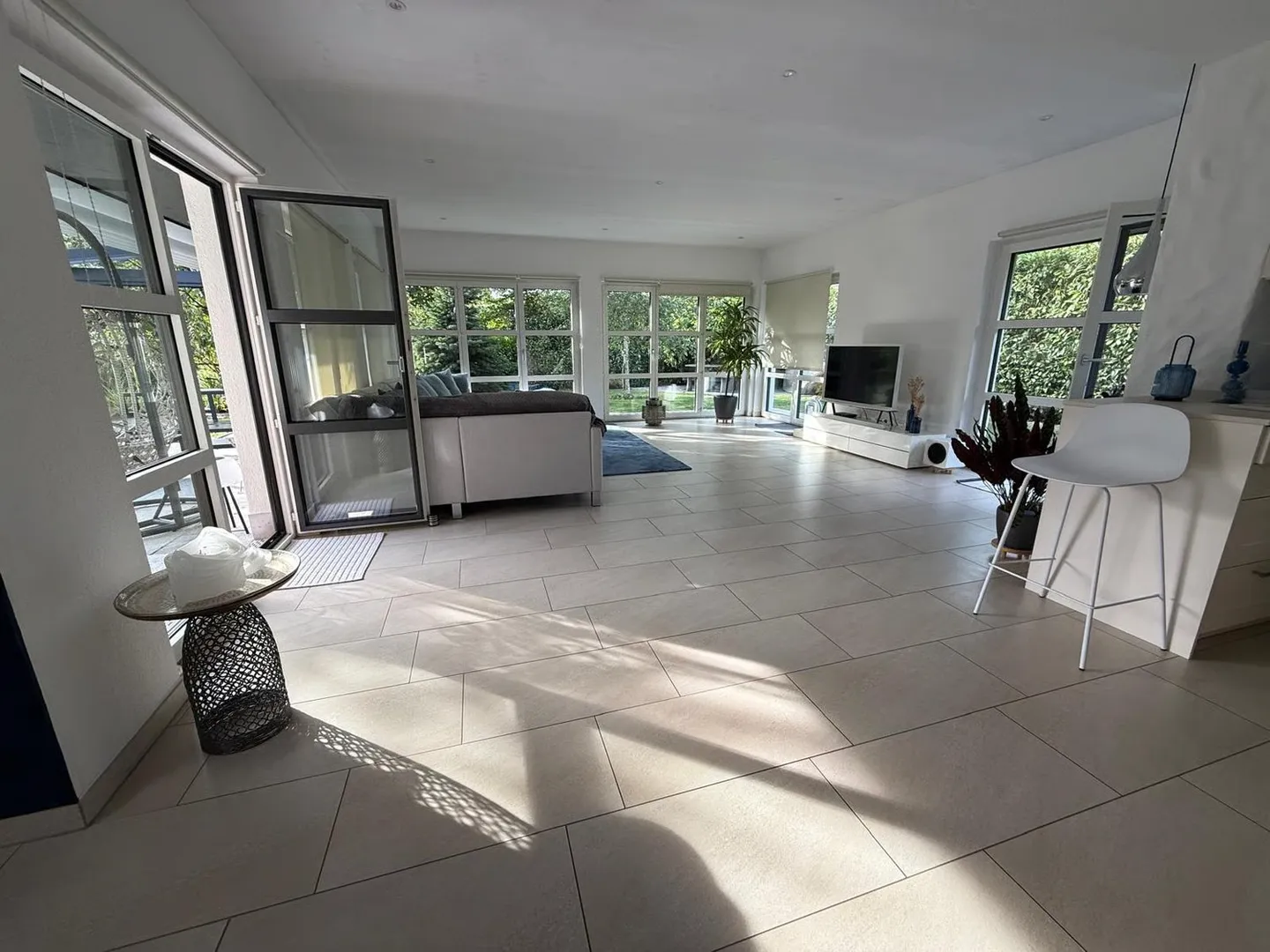 Exklusive 6.5-Zimmer-Villa - Foto 7 von 14