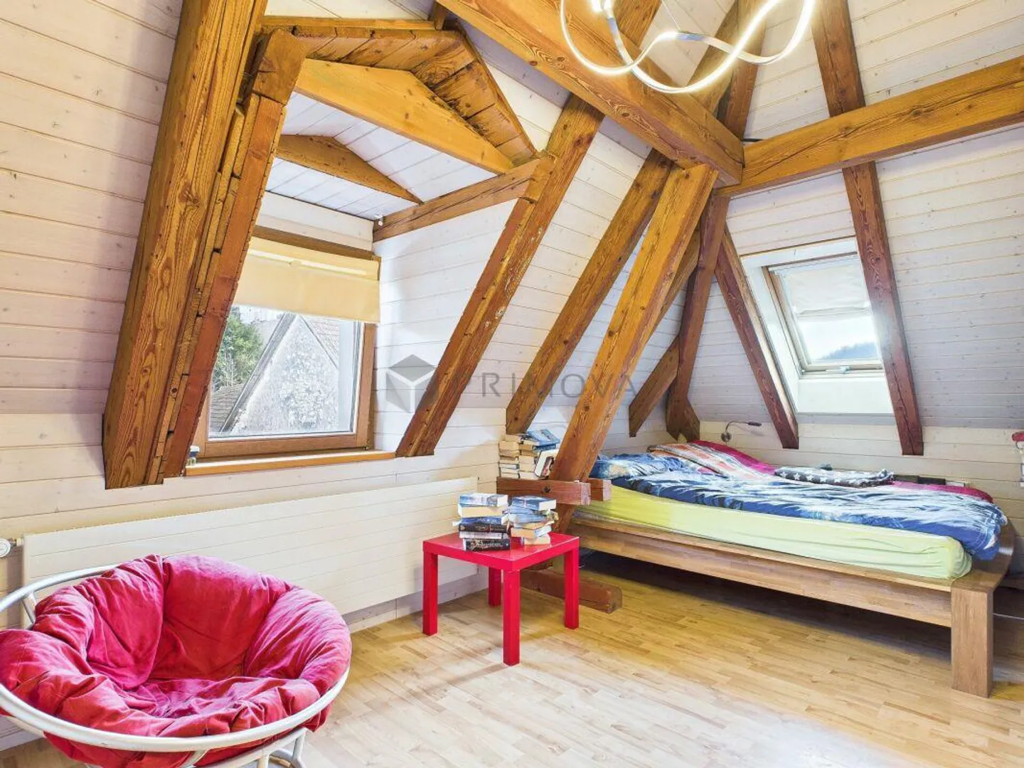 Casa residenziale spaziosa con facile conversione in progetto multi-generazionale - Foto 5 di 10