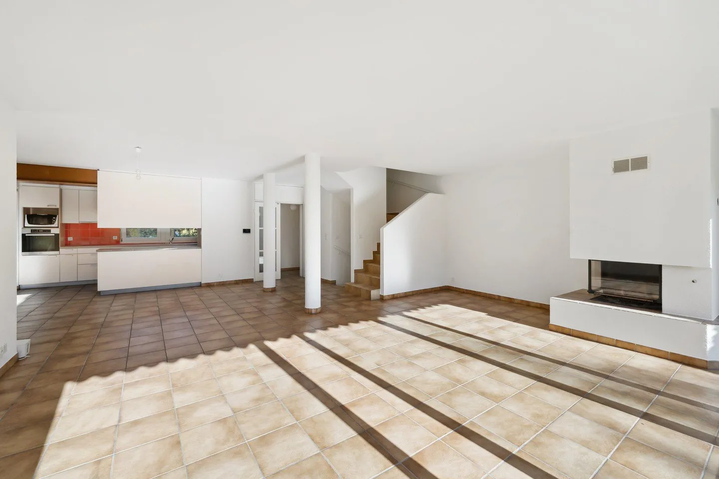 Casa singola in affitto - Foto 4 di 9