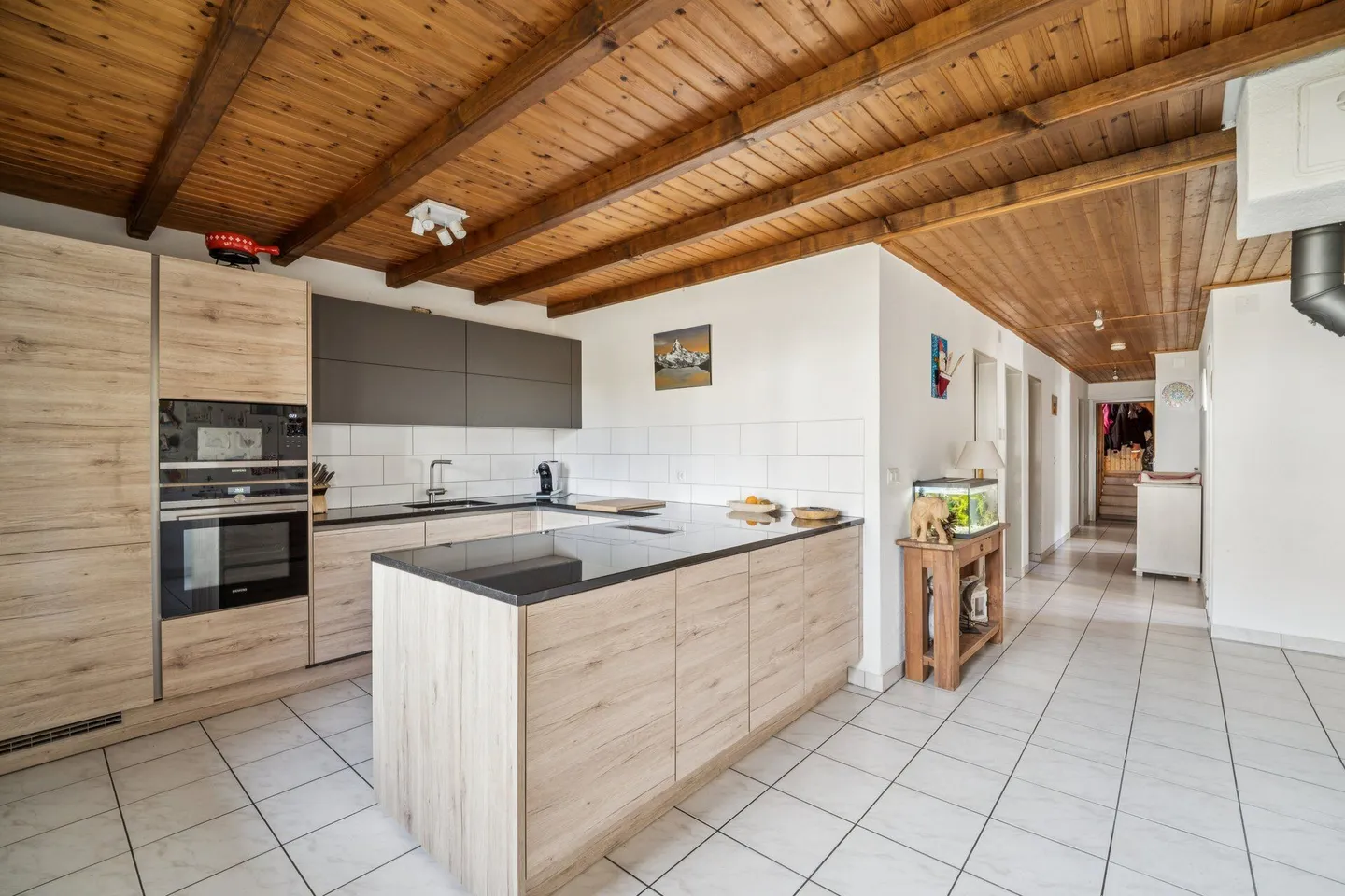 Detached 5.5-room single-family house in Niedergesteln VS with building land reserve - Photo 6 of 17