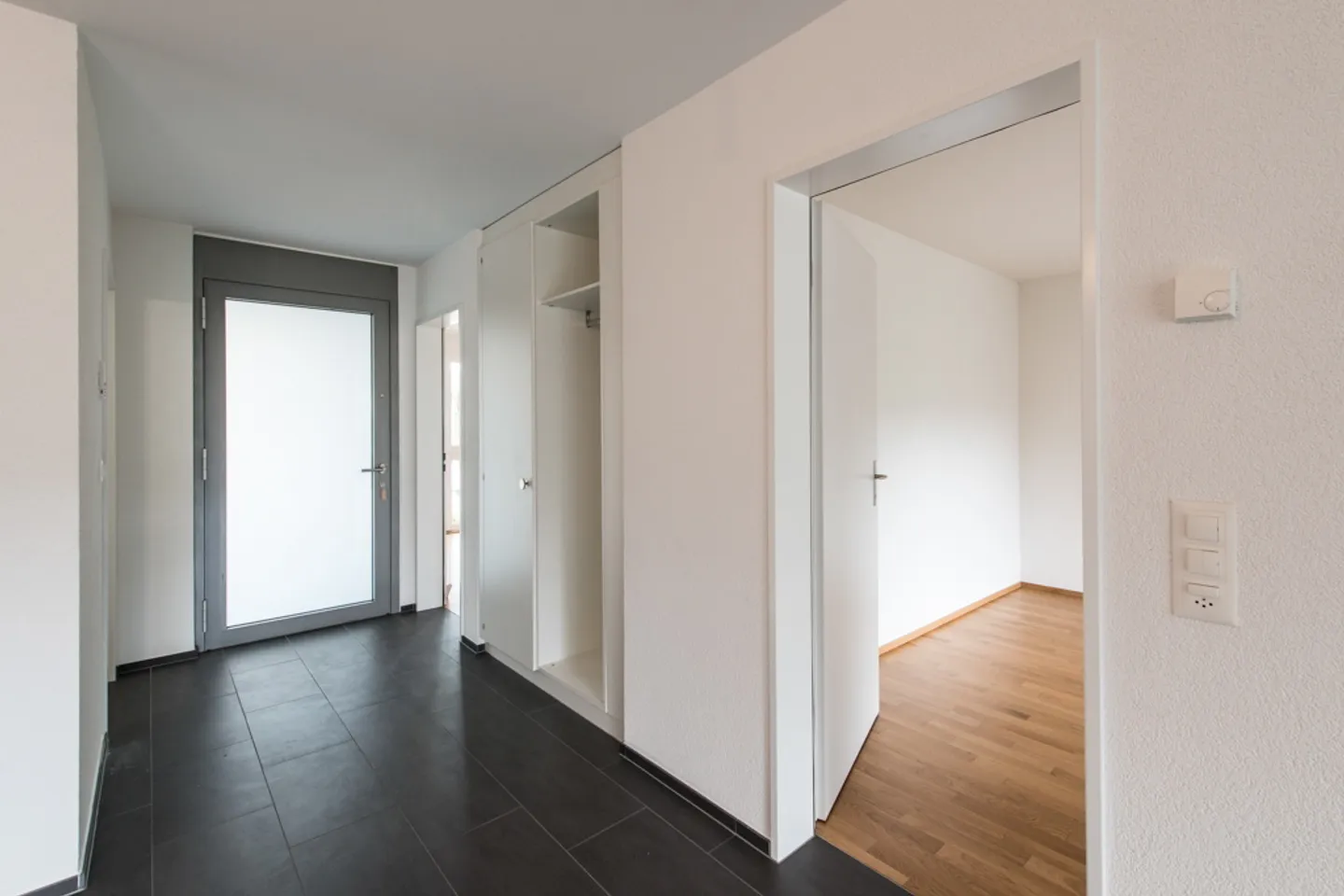 Appartamento moderno 3.5 locali - Foto 2 di 9