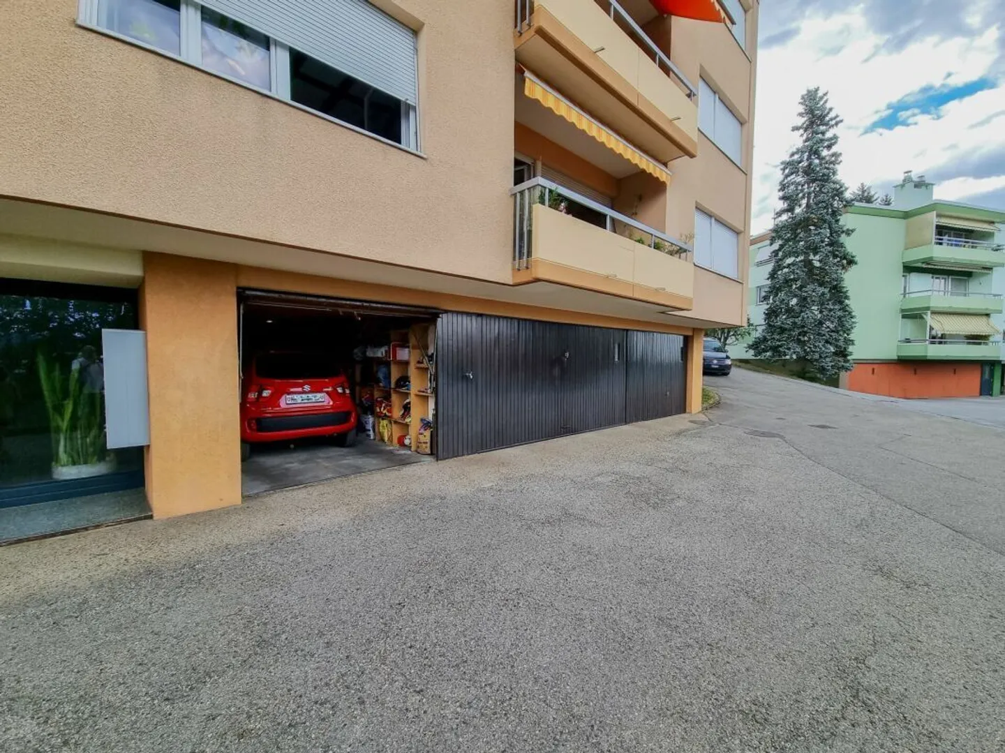 Magnificent 5.5-room apartment with balcony and garage - Photo 13 of 14