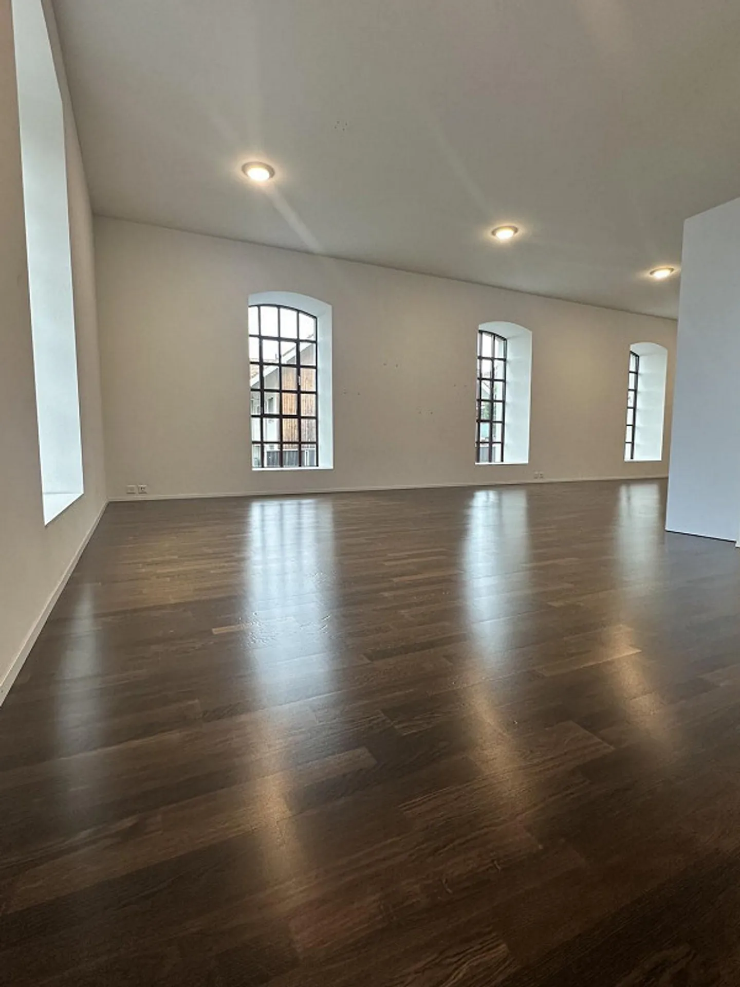 Atelier extraordinaire à louer - Photo 2 sur 8