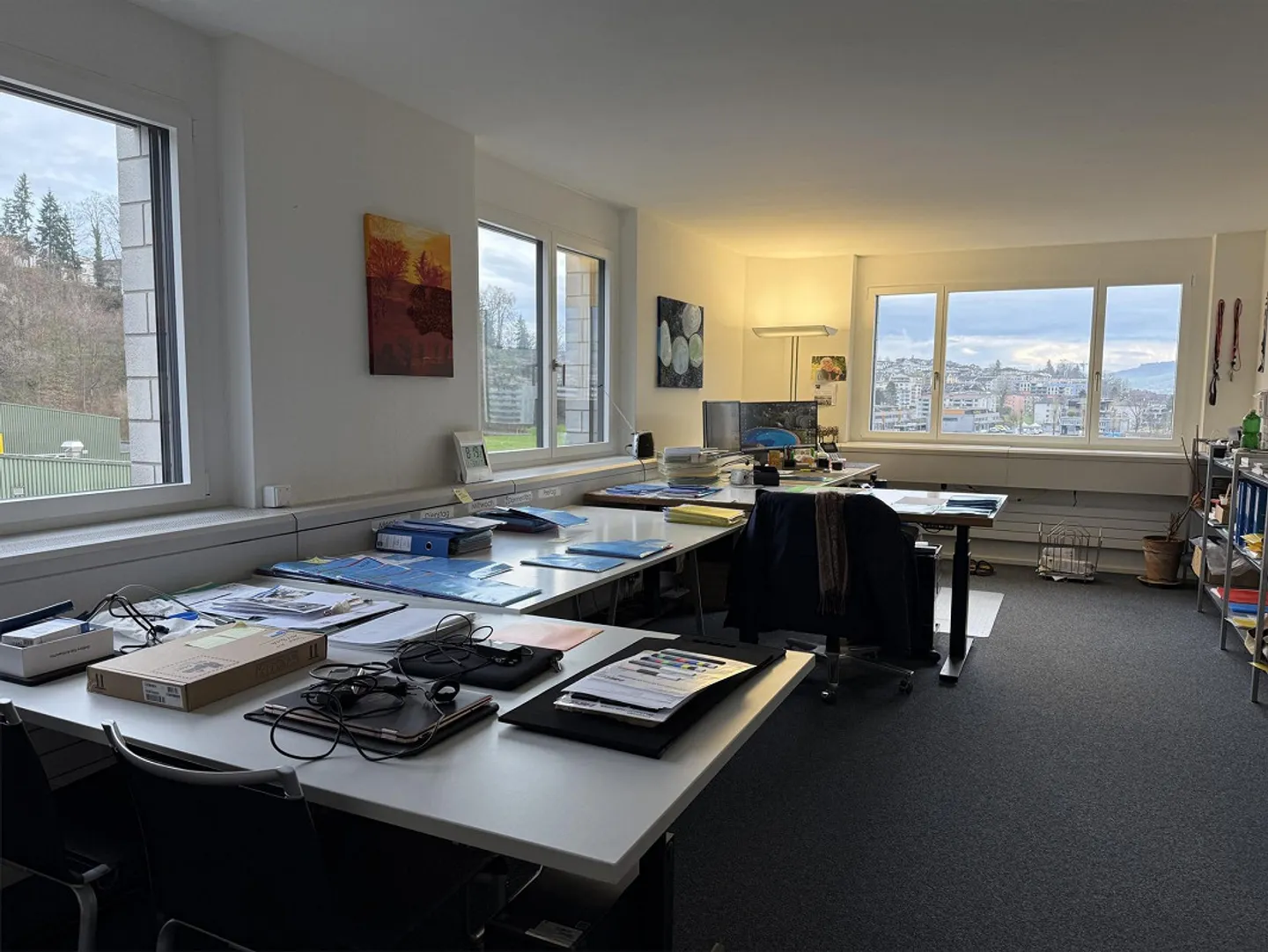 Espace de bureau de haute qualité de 159 m² dans un emplacement central - Photo 2 sur 13