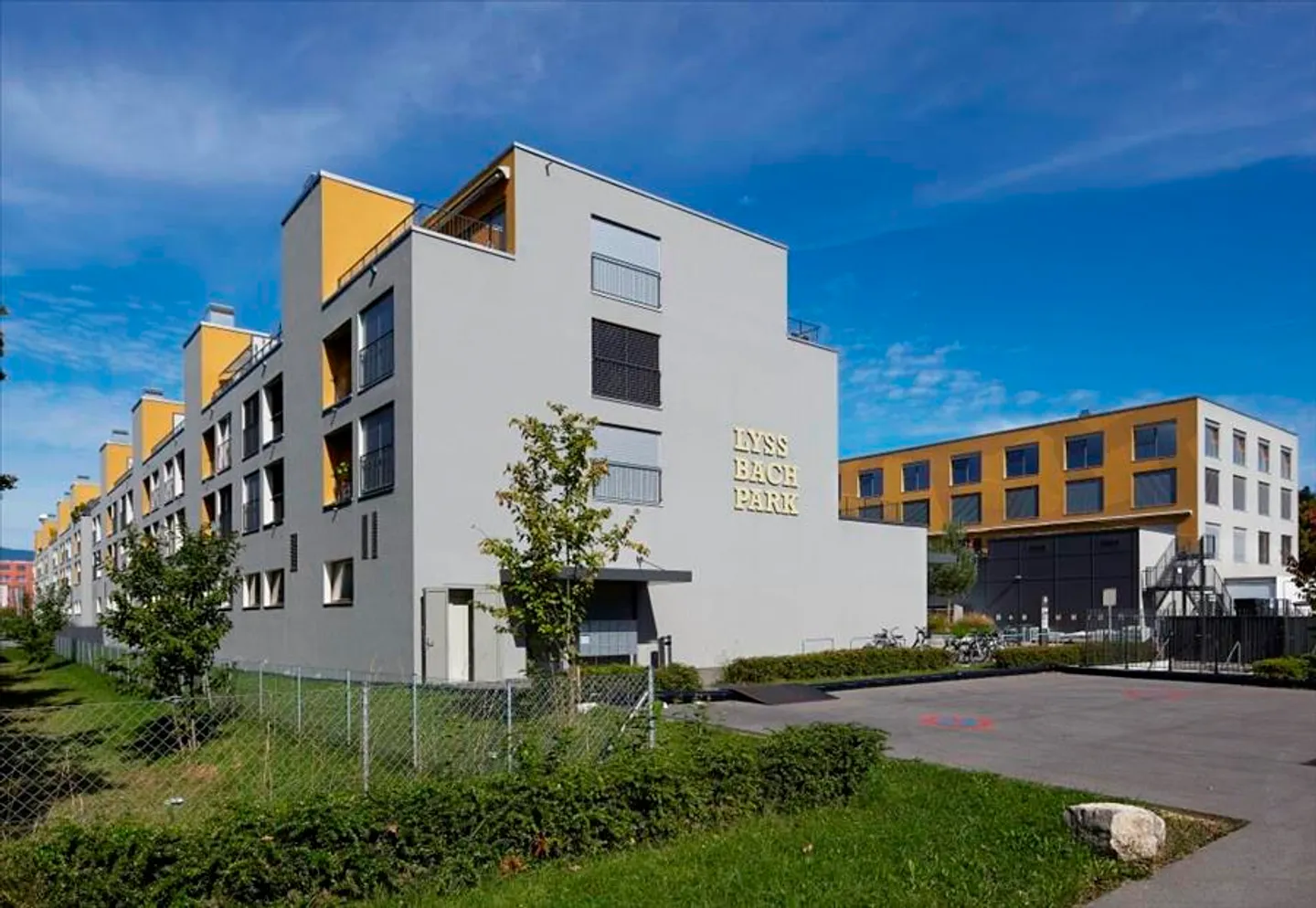 Apartment for rent - Photo 1 of 11