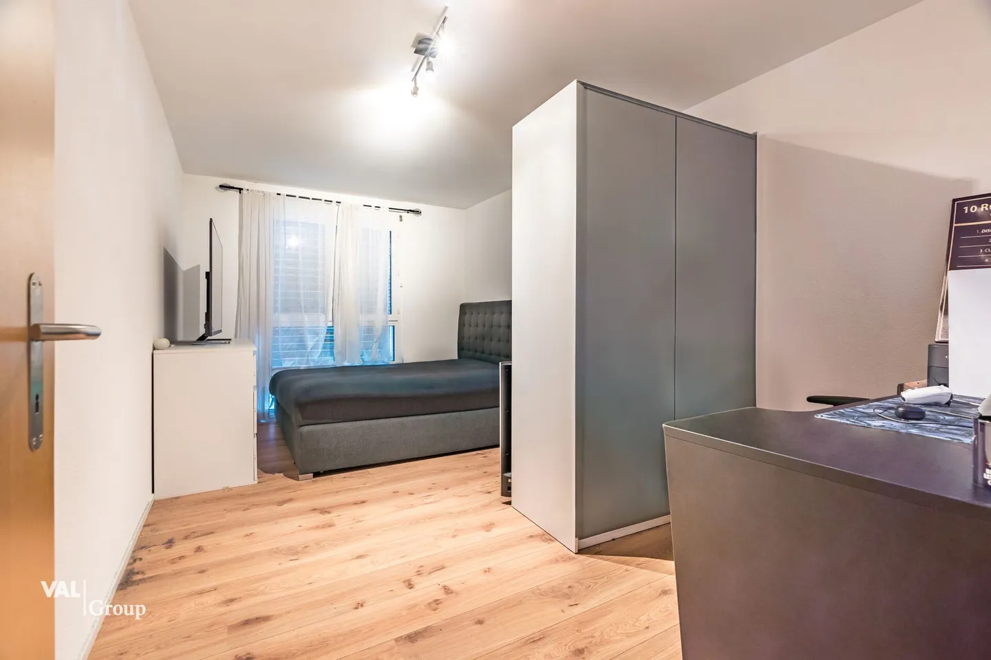 Comfortable living in the center close to Lonza and the train station - Photo 6 of 12