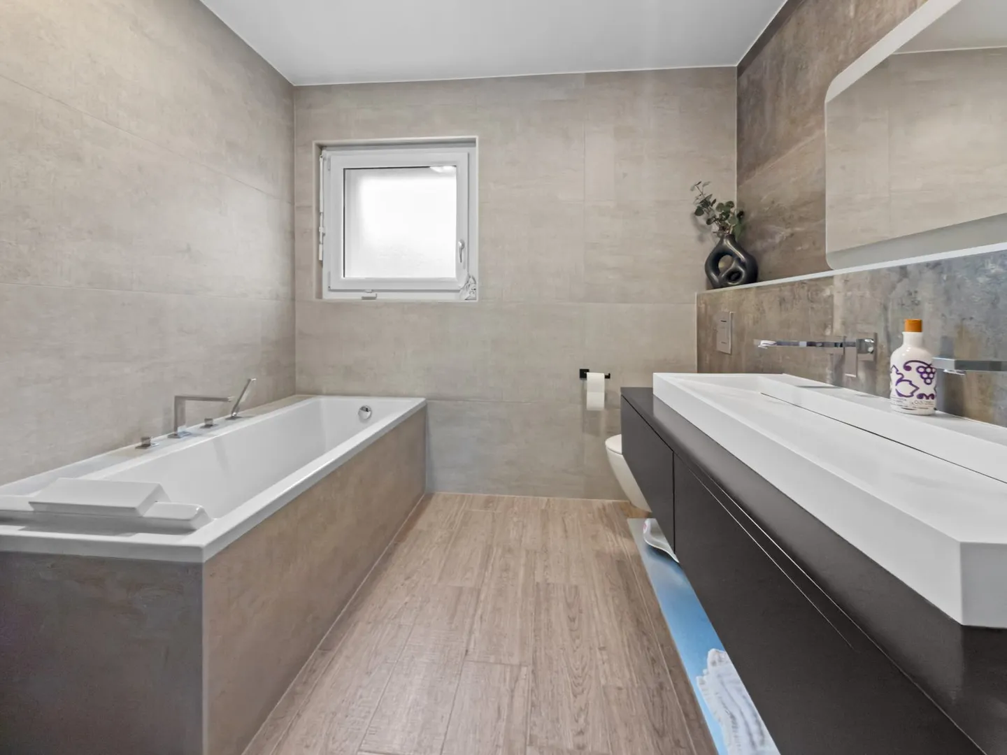 Magnificent individual 5.5-room villa with lake view - Photo 10 of 15