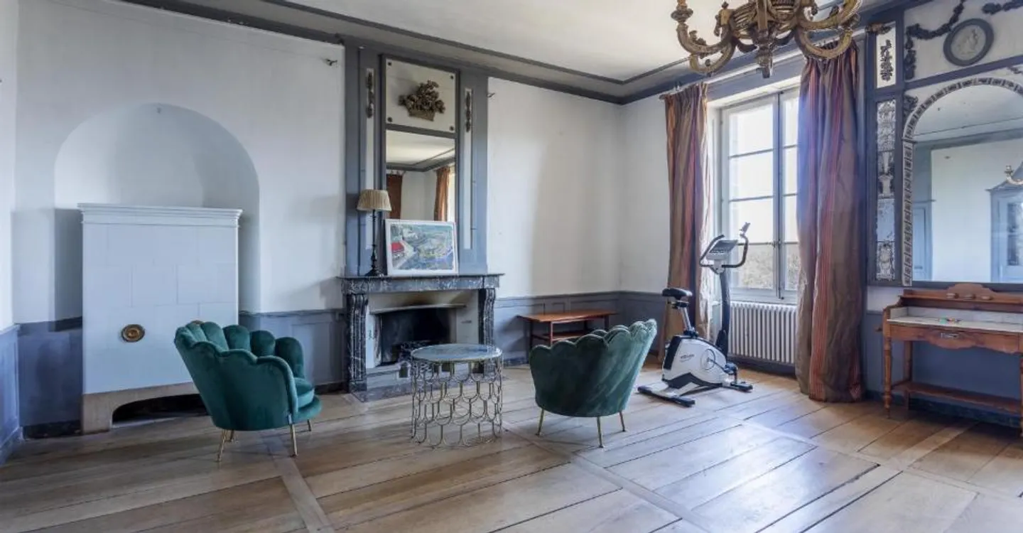 Superb estate with great potential! - Photo 4 of 7