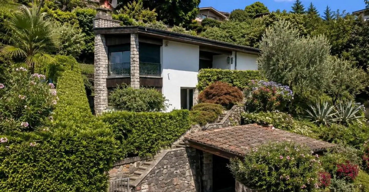 Arogno: character house with lake view, garden and great potential - Photo 12 of 13