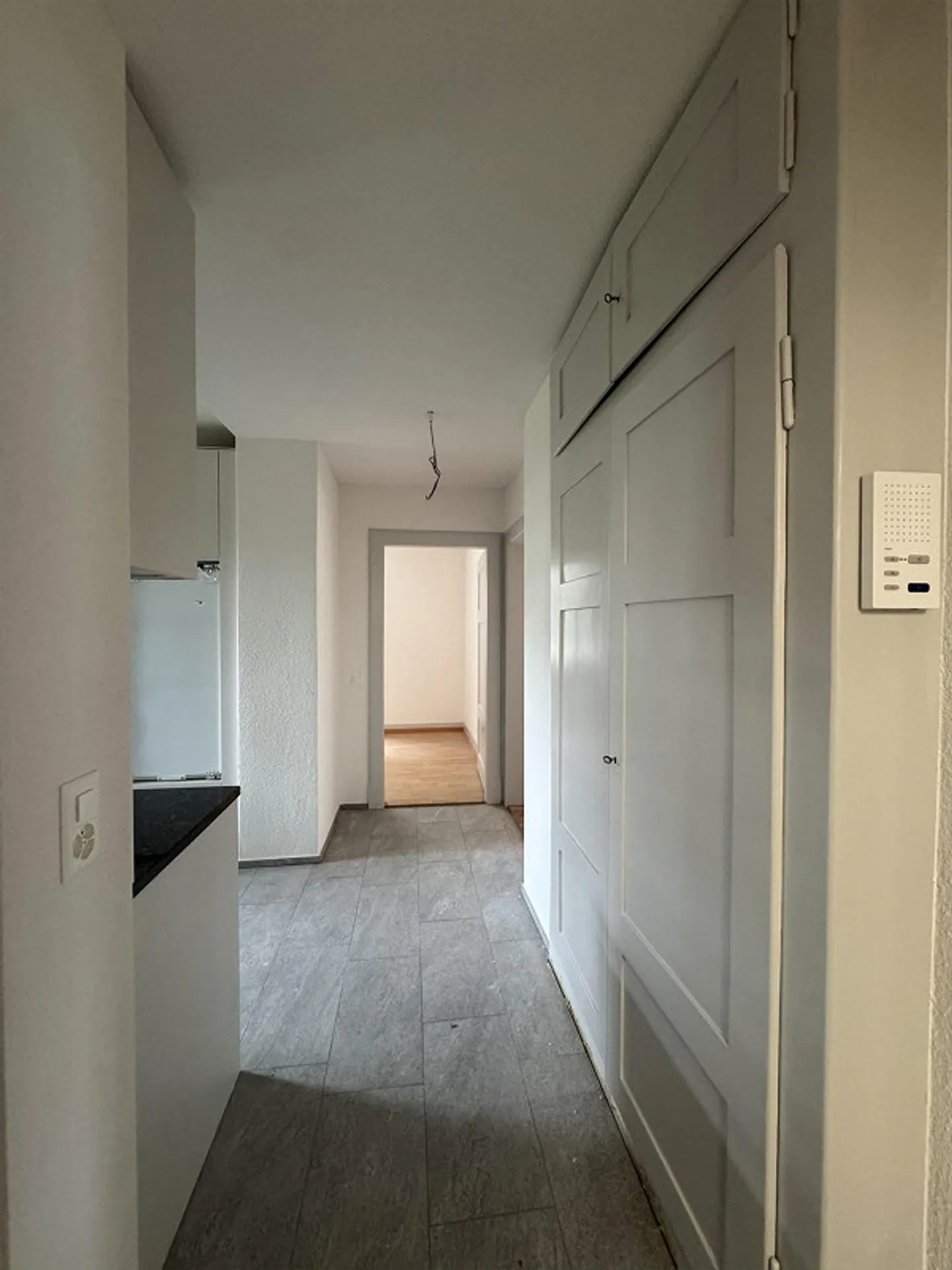 Première location, appartements fraîchement rénovés dans le meilleur emplacement ! - Photo 2 sur 11