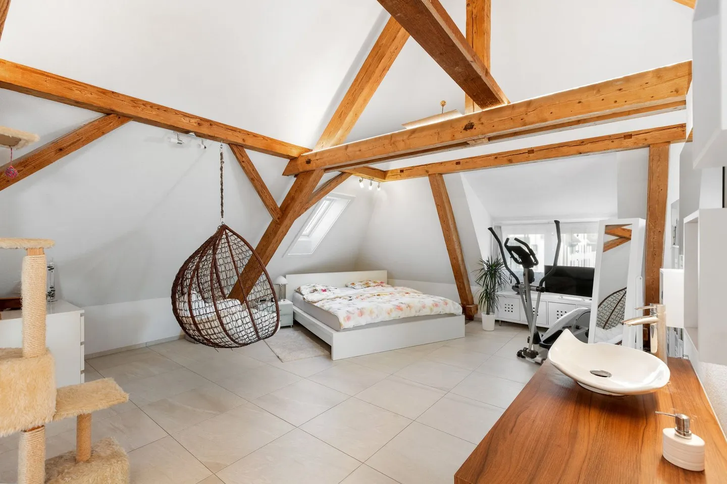 Residential and commercial building in 8637 Laupen ZH - Photo 3 of 8