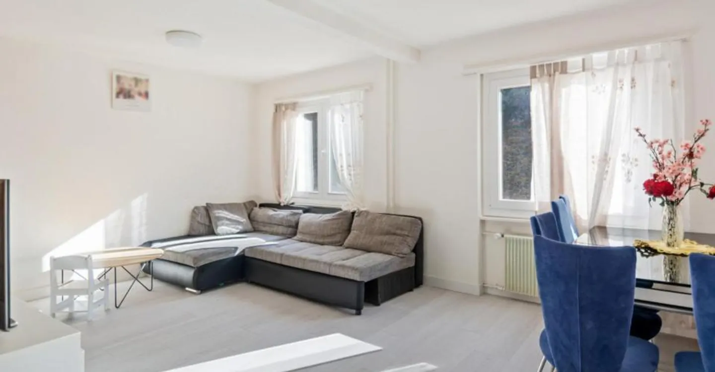 Appartement 4.5 pièces rénové - Photo 1 sur 11