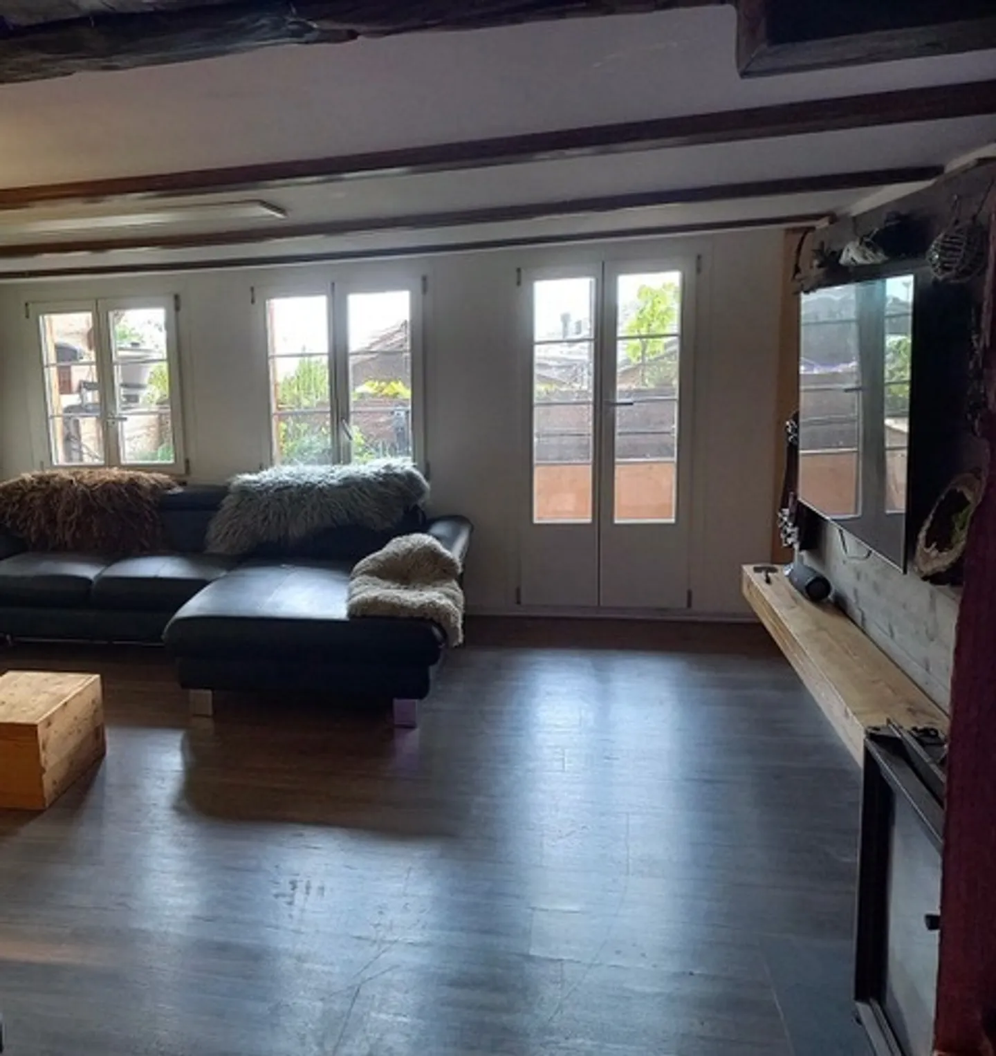 APPARTEMENT 2½ PIÈCES À AESCHLEN OB GUNTEN (BE), MEUBLÉ - Photo 3 sur 8