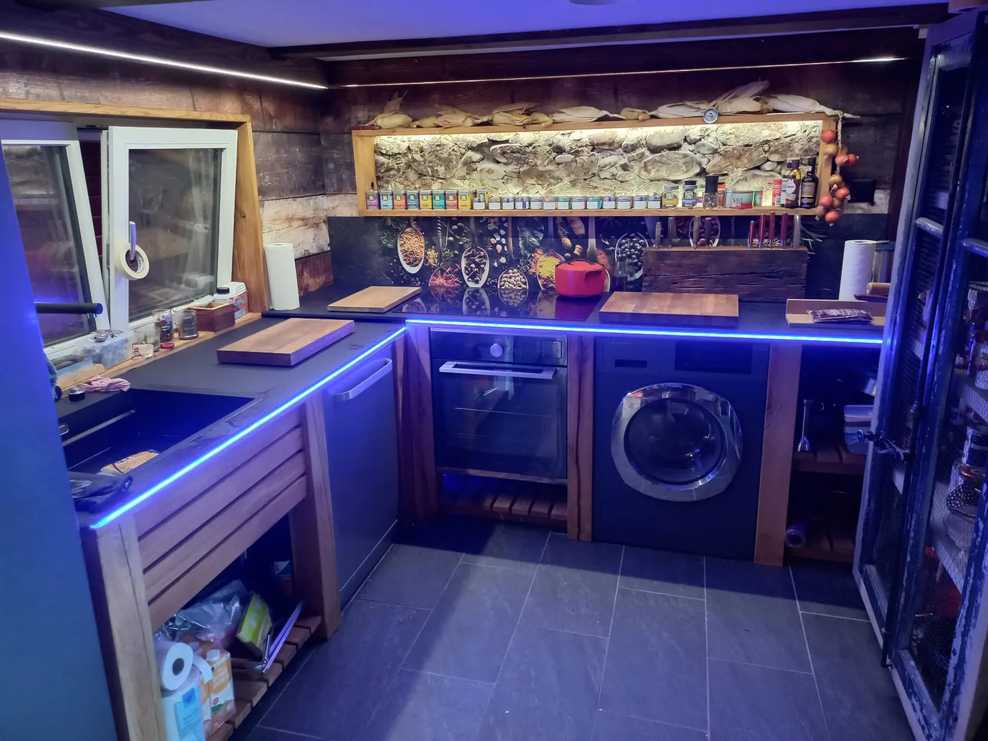 APPARTEMENT 2½ PIÈCES À AESCHLEN OB GUNTEN (BE), MEUBLÉ - Photo 4 sur 8