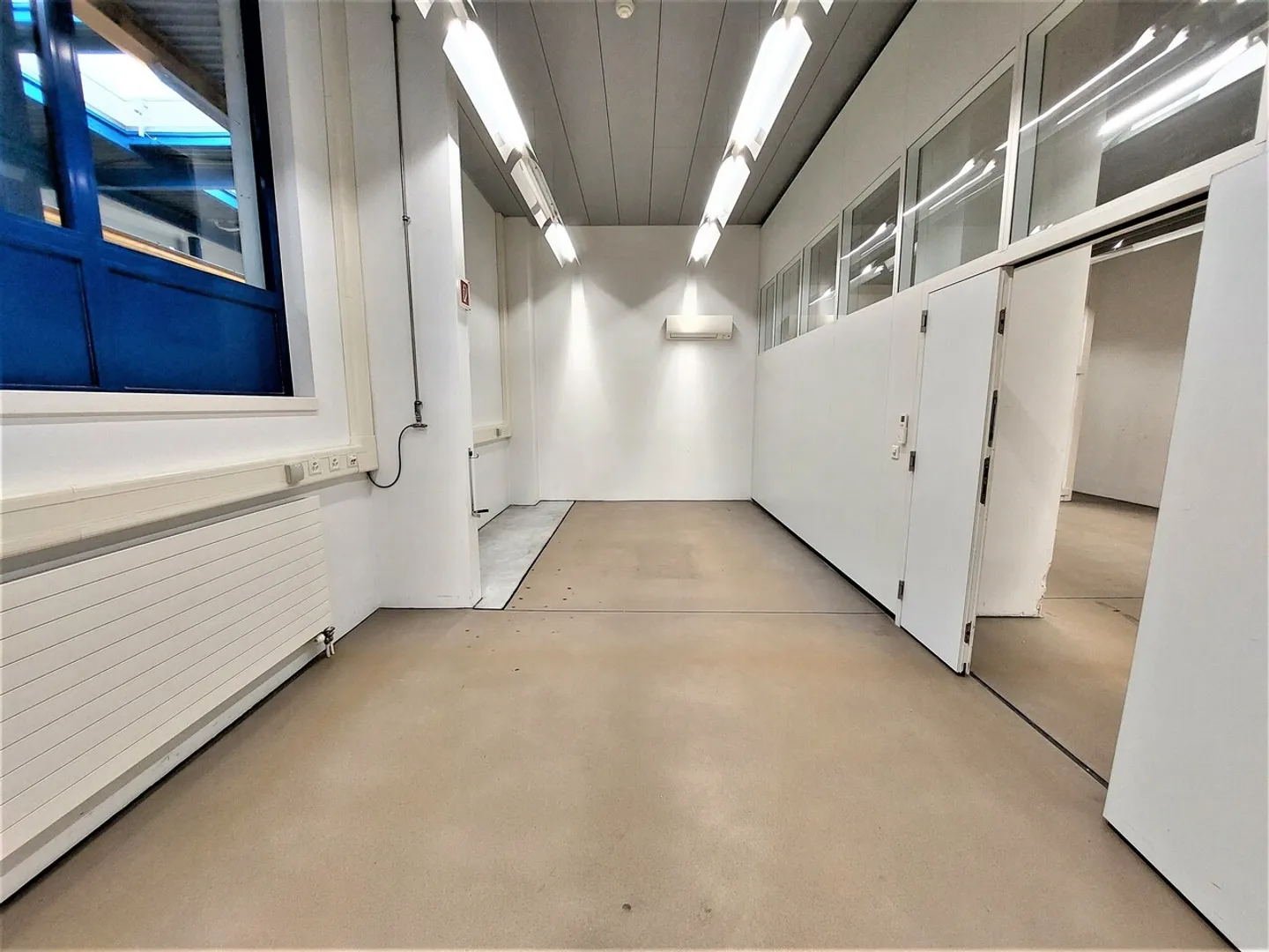 Deposito 379 m2 - ideale per veicoli commerciali/camion - Foto 5 di 6