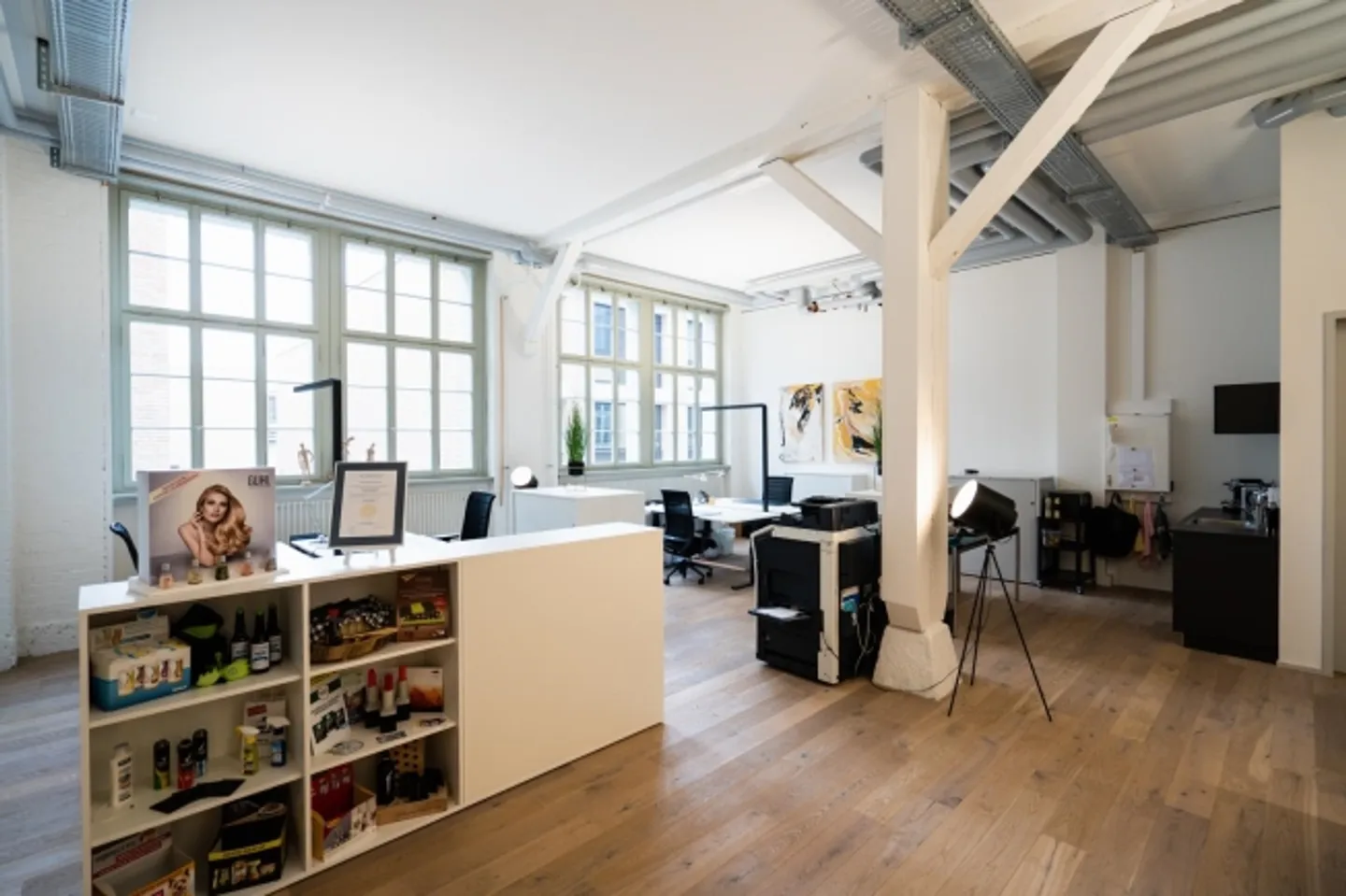 Le bureau parfait pour votre équipe créative ! - Photo 1 sur 7