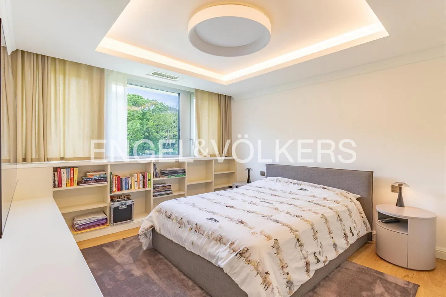 High-Quality Penthouse by the Lake with Rooftop Terrace - Photo 11 of 13