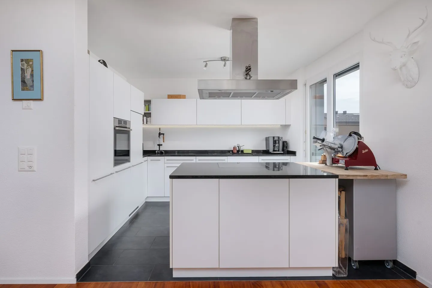 Modern Apartment in Dübendorf - Photo 3 of 7