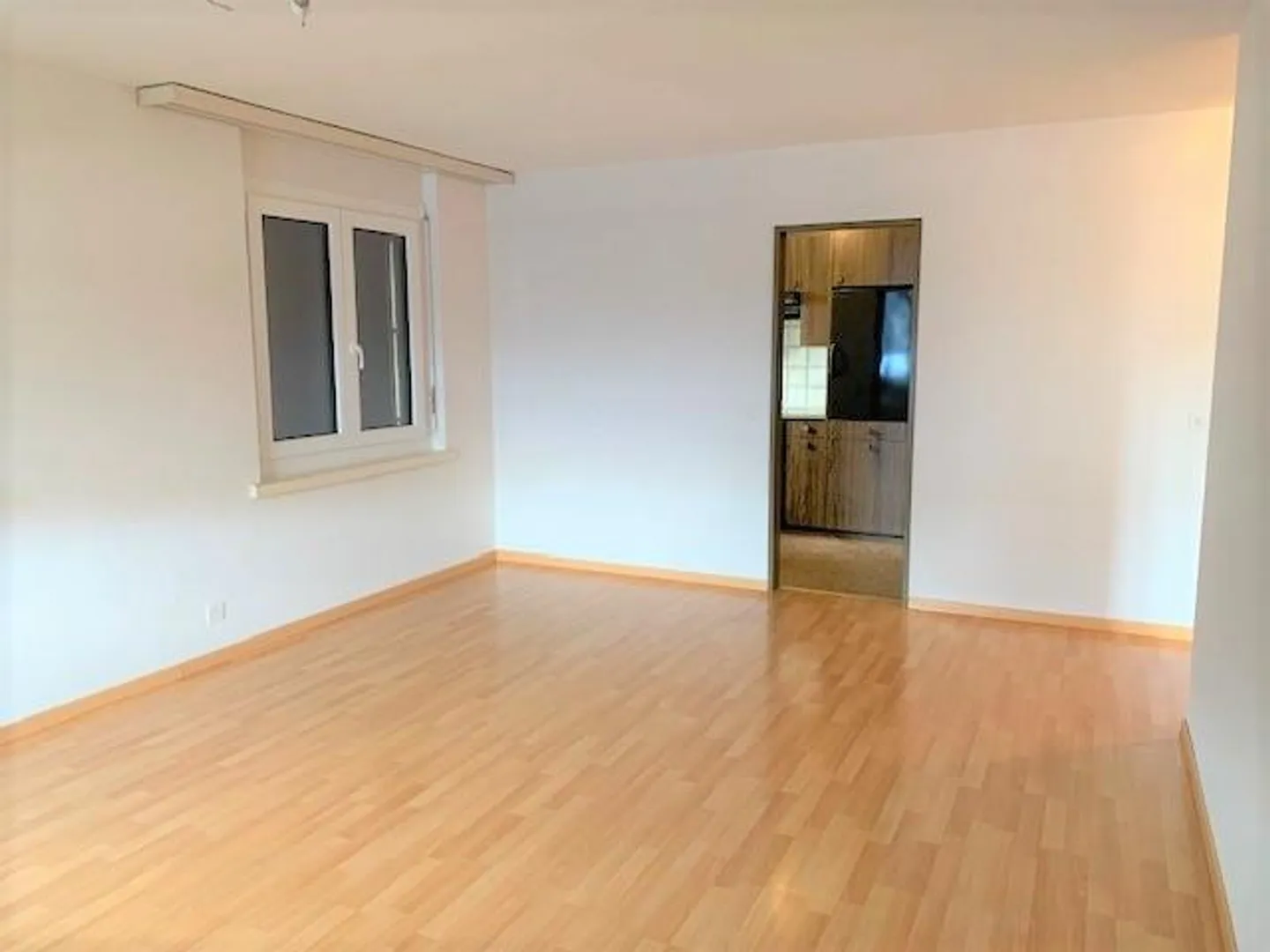 Appartement spacieux au rez-de-chaussée - Photo 5 sur 7